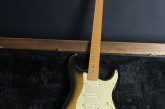 Fender 2006 American Deluxe V Neck Two Tone Sunburst.jpg